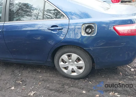 2007 Toyota Camry Le z USA, uszkodzony, nr VIN 4T1BE46K87U022370